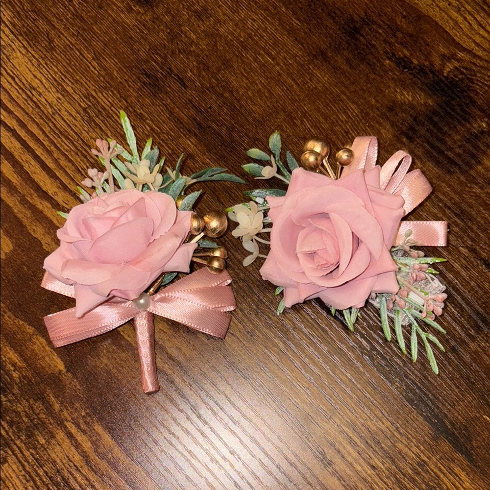 Pink Floral Boutonniere Set (Wrist/Pin-On)